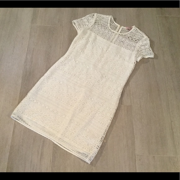 Juicy Couture Dresses & Skirts - 🆕 Juicy Couture crochet lace shift dress